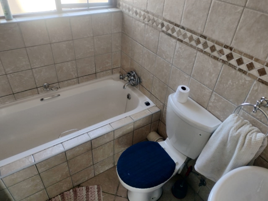 3 Bedroom Property for Sale in Hillside Free State